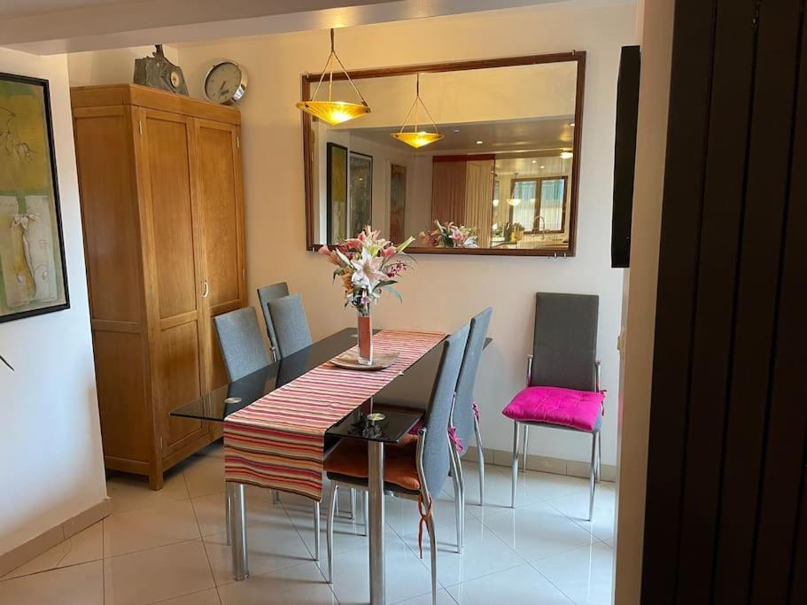 Chezadrienparis - De 90m2 En Souplex * París